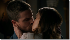 ollie-and-laurel-kiss.pngw635[1]