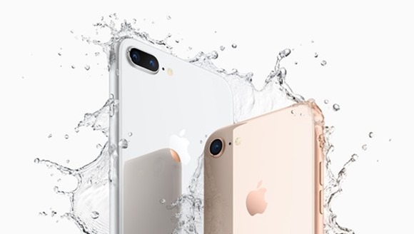 iphone8plus_iphone8_water_large[1]